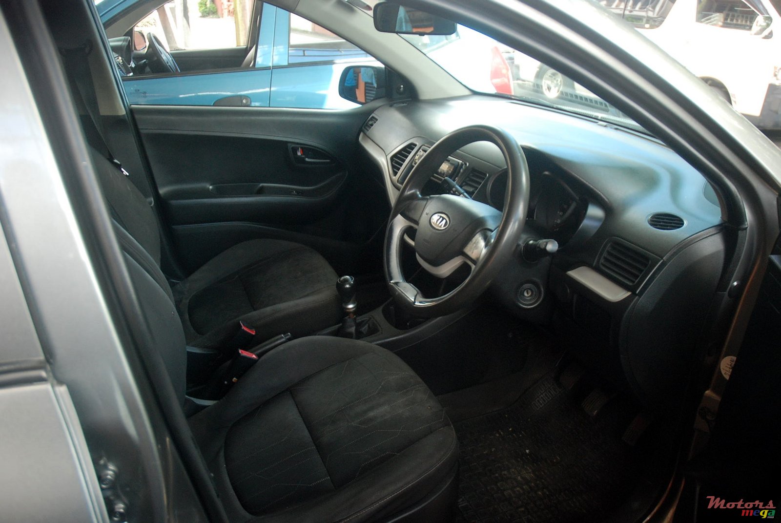 2011' Kia Picanto photo #3