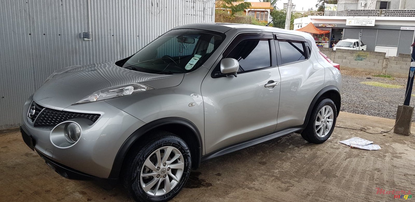 2012' Nissan Juke photo #7