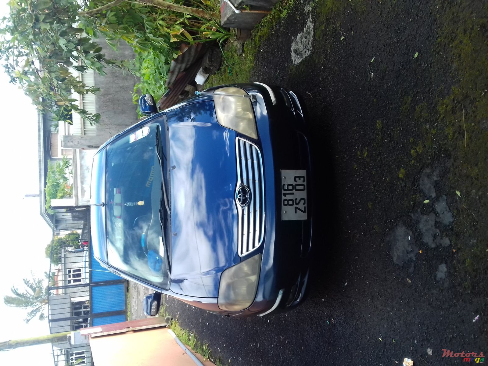 2003' Toyota Corolla NZE photo #1