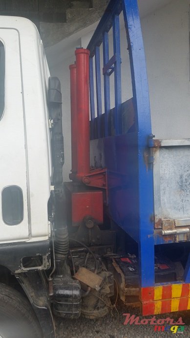 1999' Mitsubishi Canter photo #4