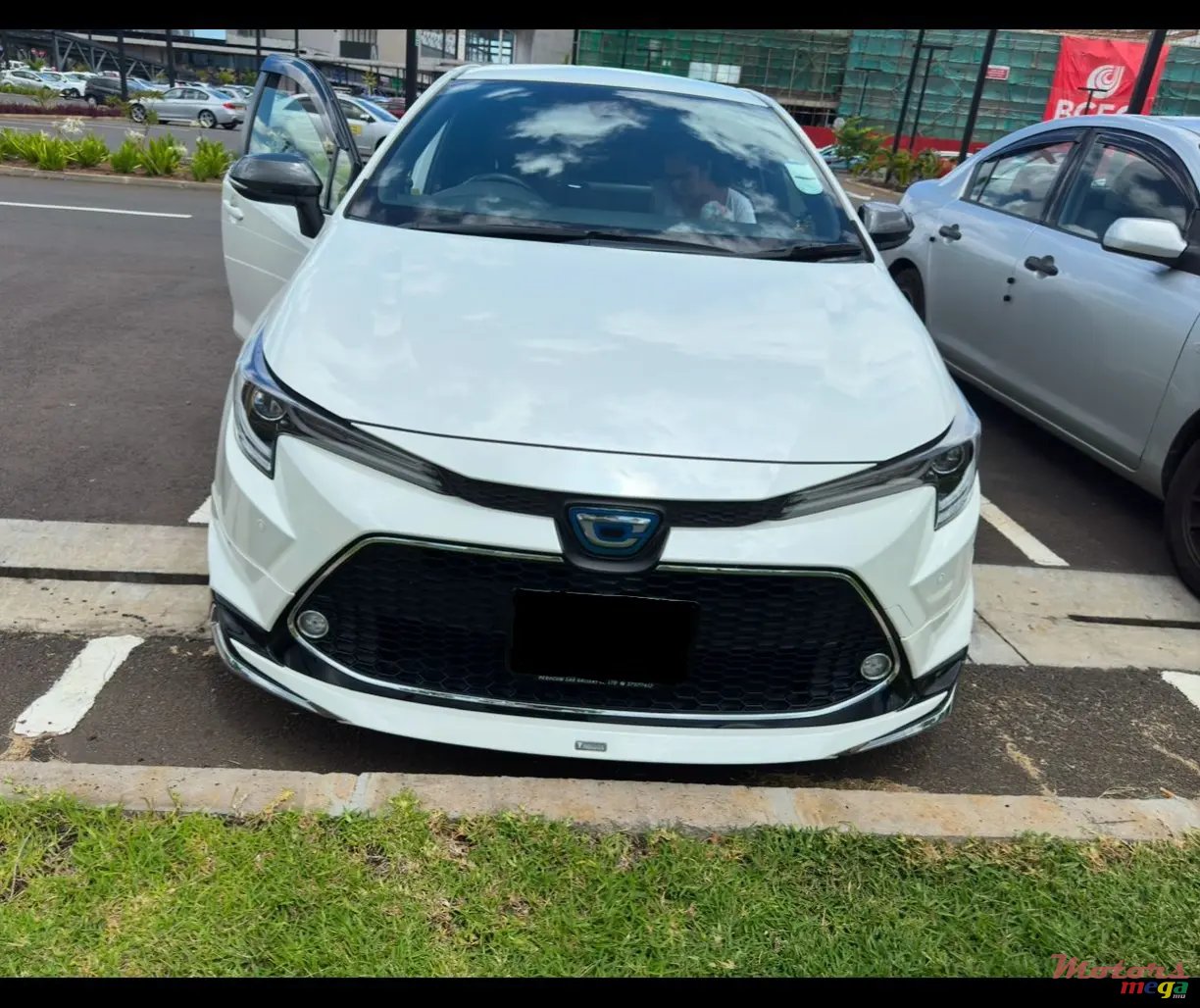 2021' Toyota Corolla photo #1