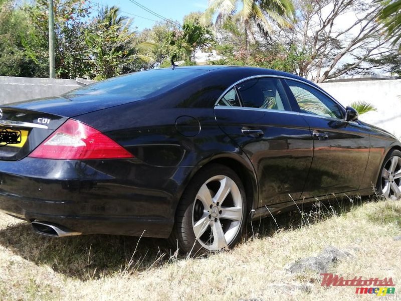 2008' Mercedes-Benz CLS 320 photo #1