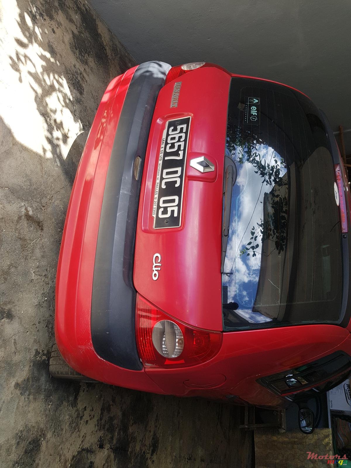 2005' Renault Clio photo #1