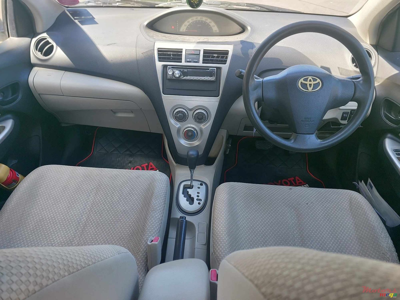 2006' Toyota Belta photo #7