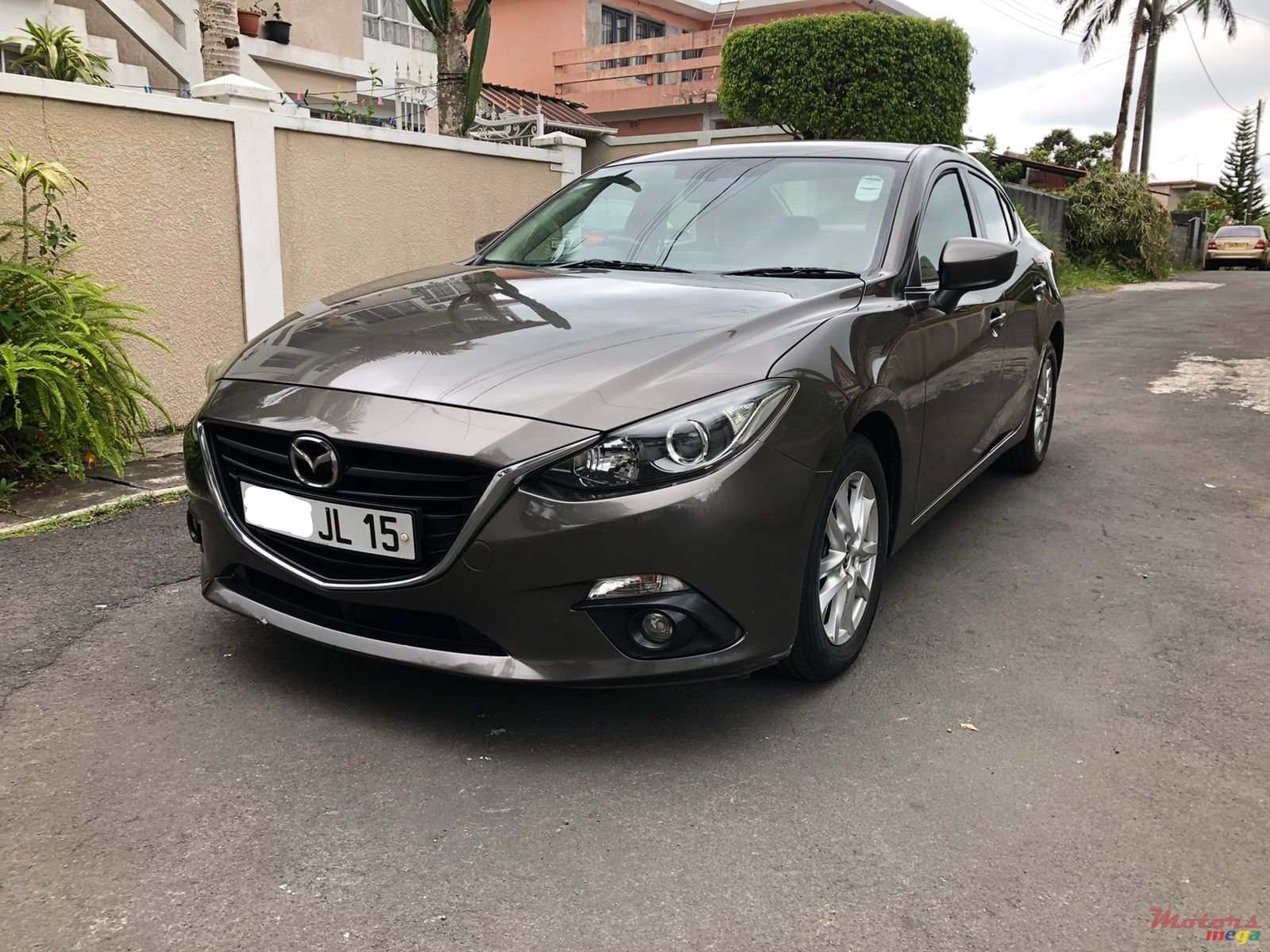 2015' Mazda 3 photo #2