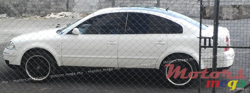 2001' Volkswagen Highline Version photo #2