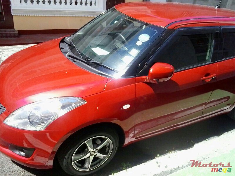 2011' Suzuki Swift photo #6