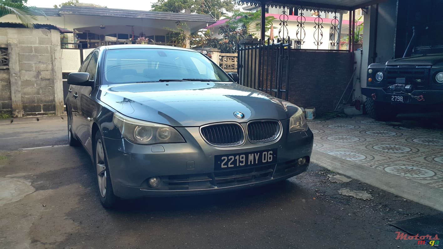 2006' BMW 5 Series 520d photo #2