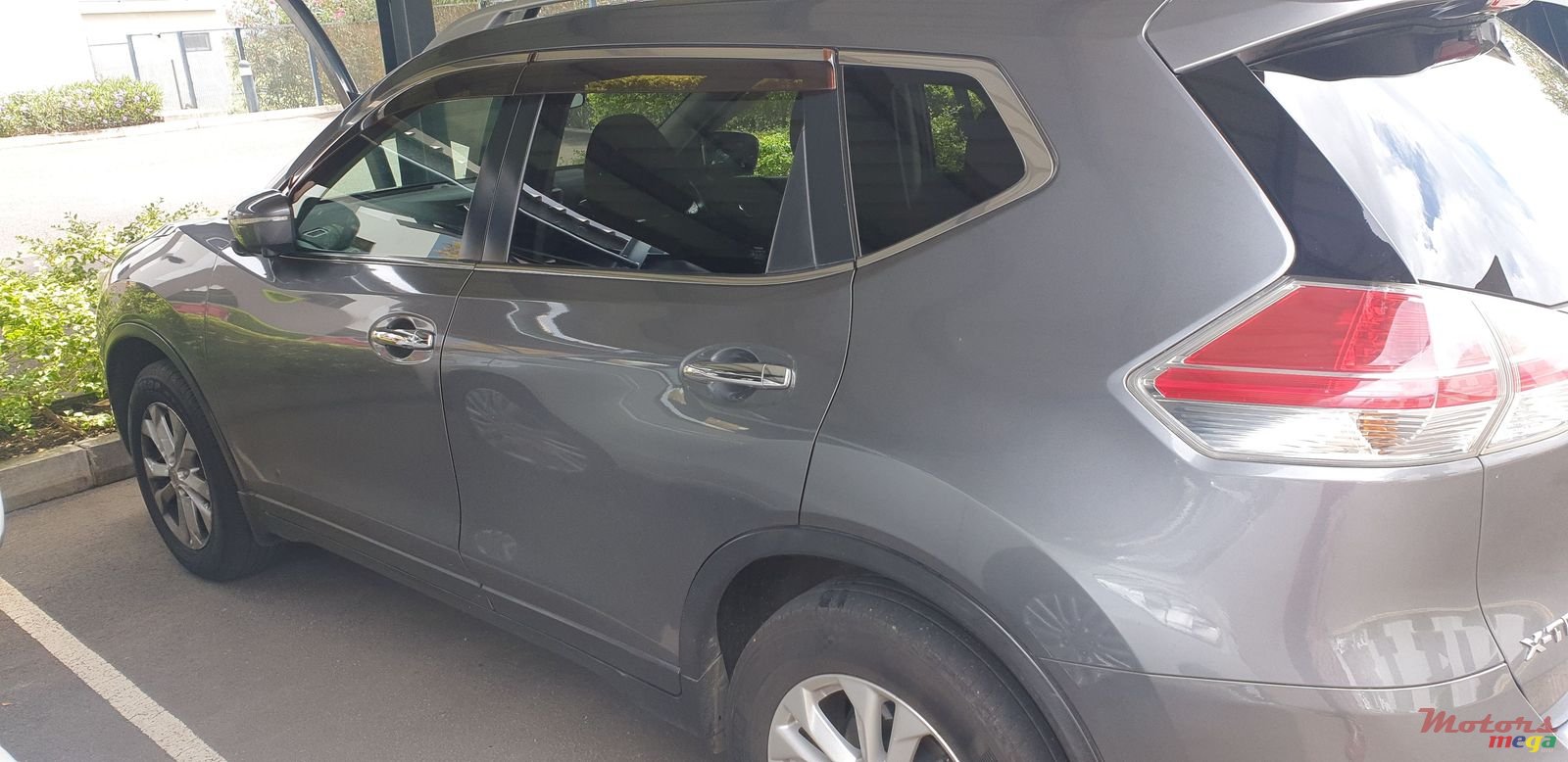 2014' Nissan X-Trail photo #2