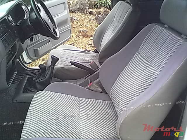 2001' Isuzu 4X4 JAPAN photo #4