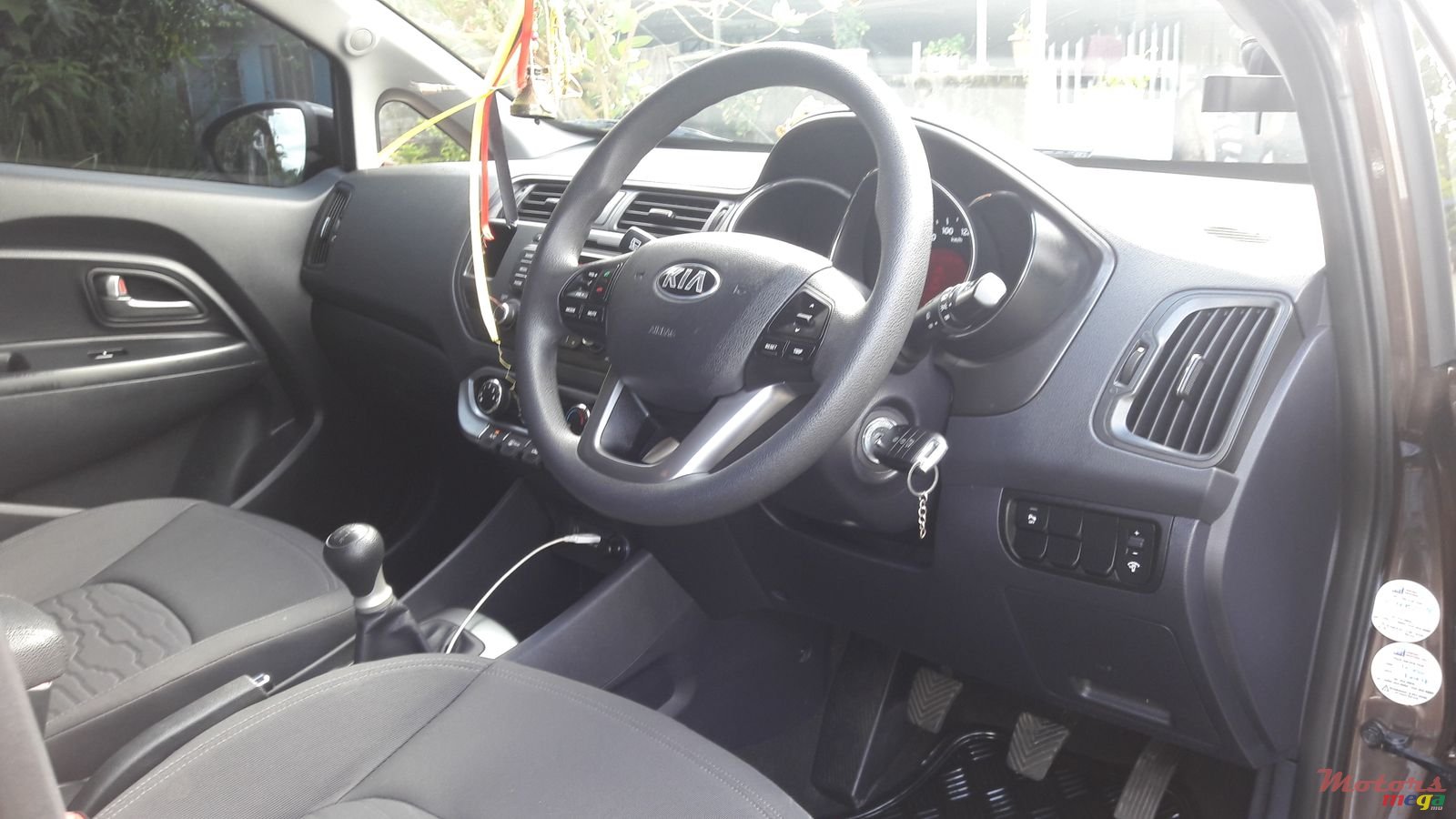 2014' Kia Rio5 photo #5