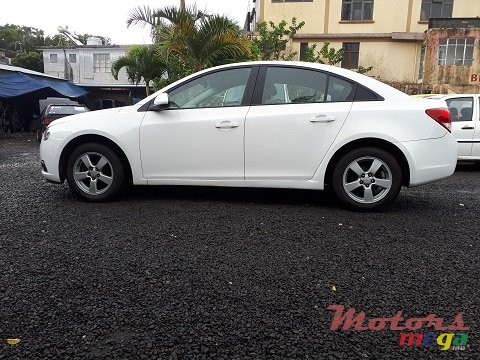 2012' Chevrolet Cruze photo #4