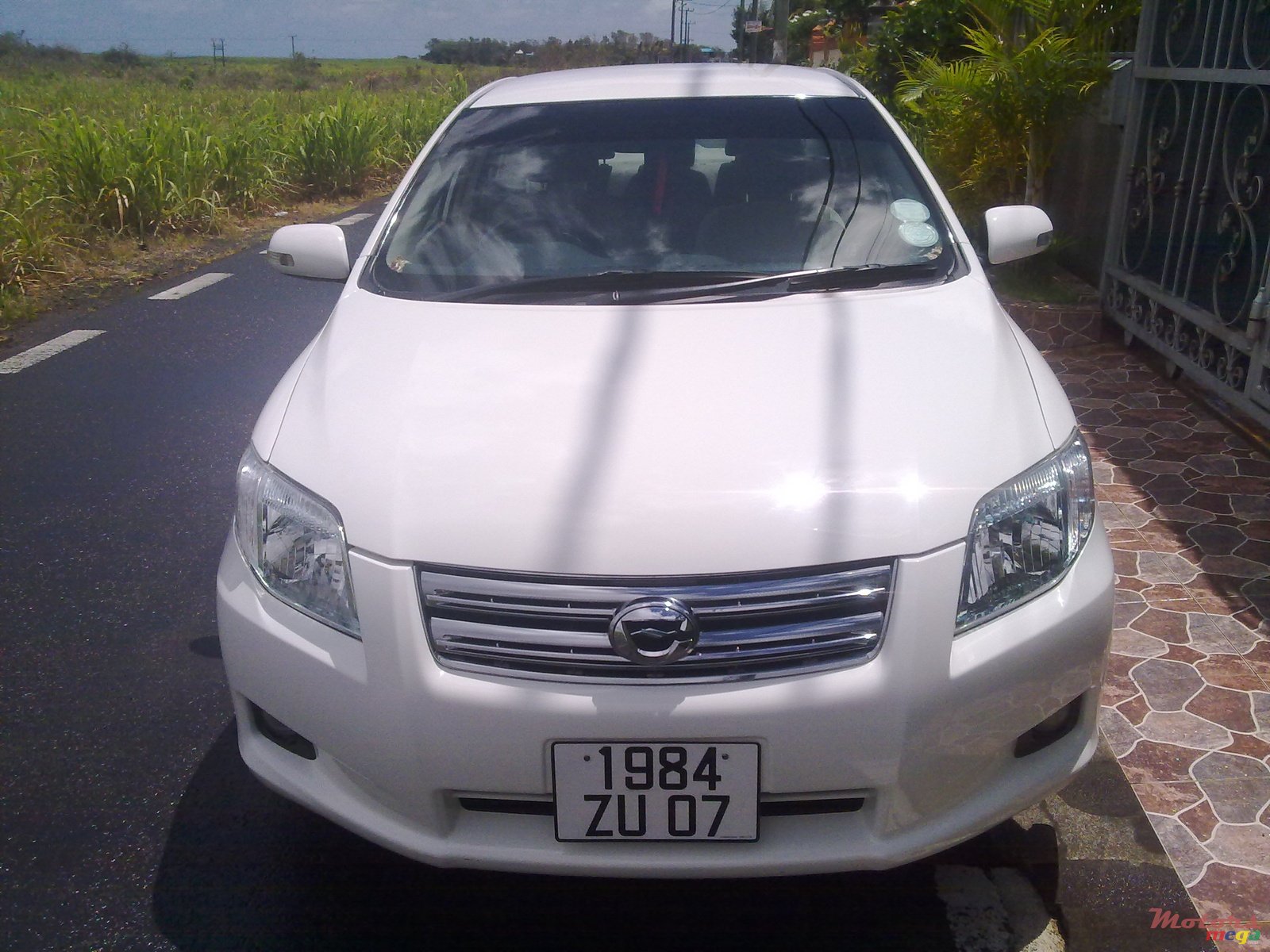 2007' Toyota Axio photo #1