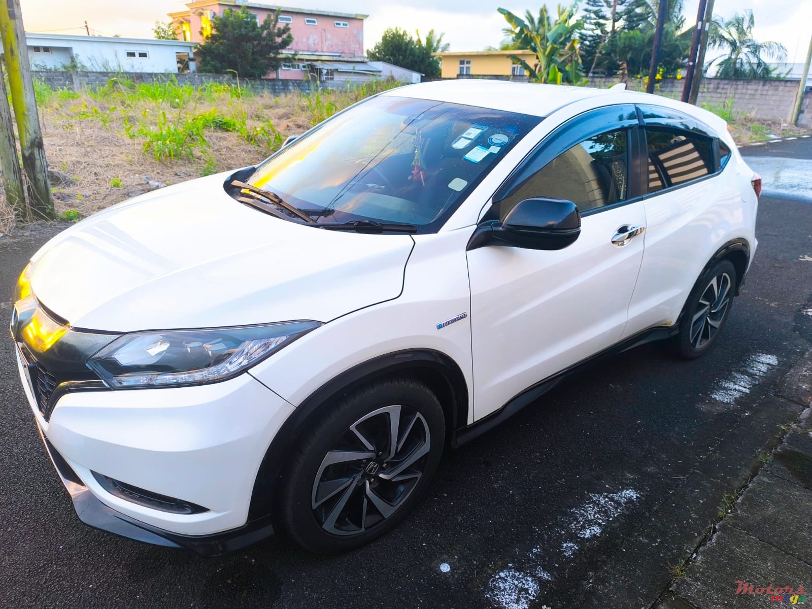 2016' Honda HR-V Vezel RS photo #4