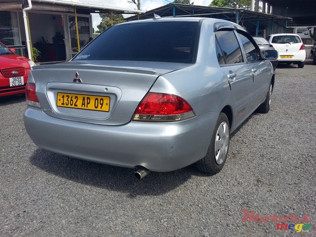 2009' Mitsubishi Lancer photo #3