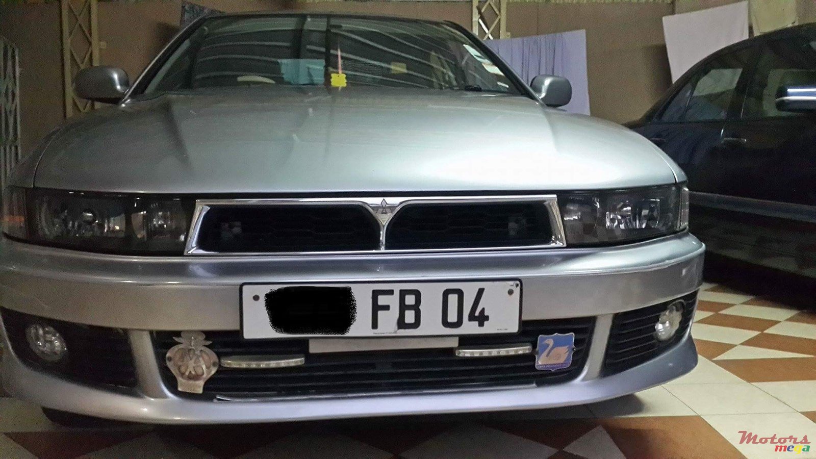 2004' Mitsubishi Galant photo #5