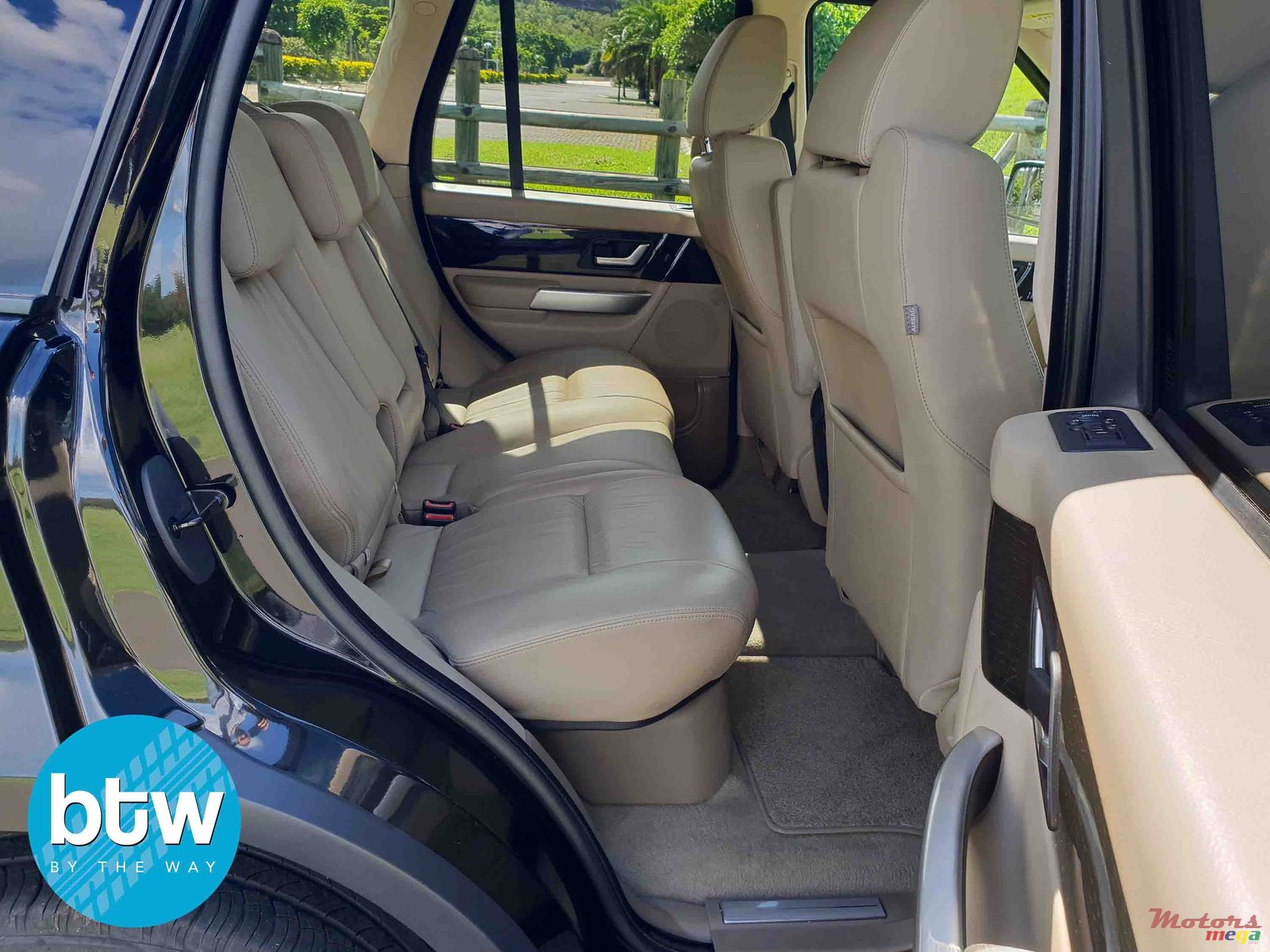 2009' Land Rover Range Rover Sport SuperCharge V8 4.2 photo #3