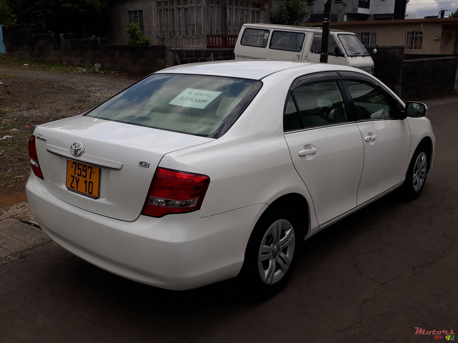 2010' Toyota Axio Grade G photo #2