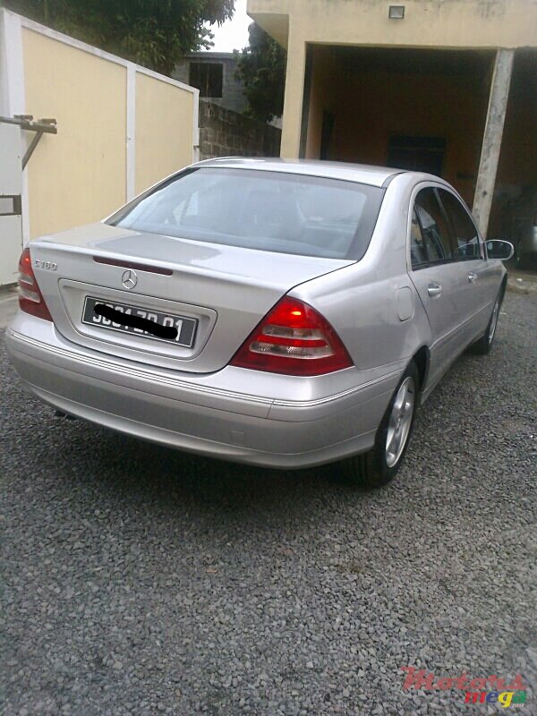 2001' Mercedes-Benz C-Class AVANTGARDE C180 photo #3