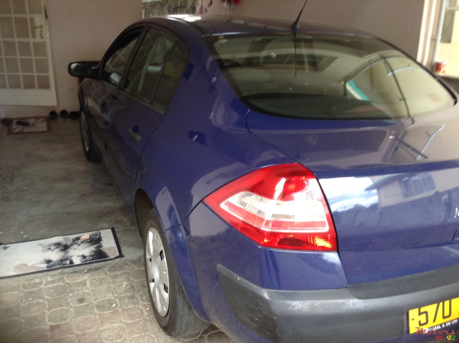 2008' Renault Megane Sedan photo #1