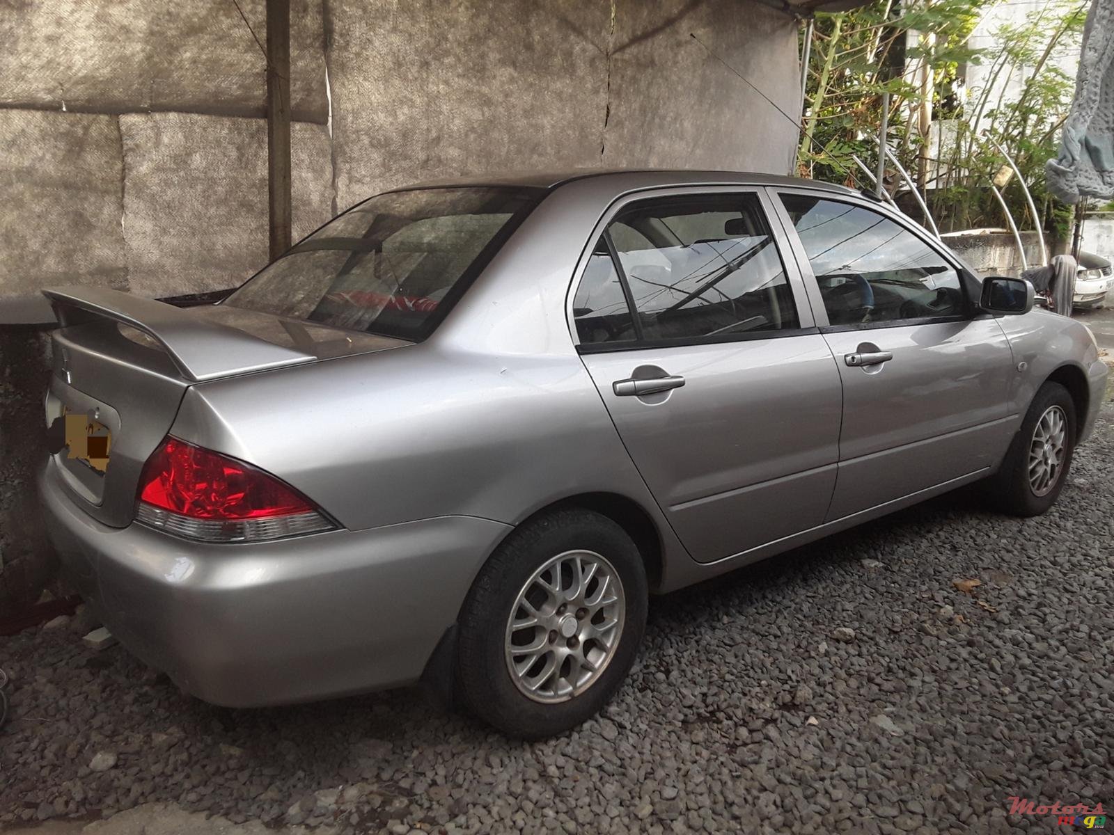 2009' Mitsubishi Lancer photo #1