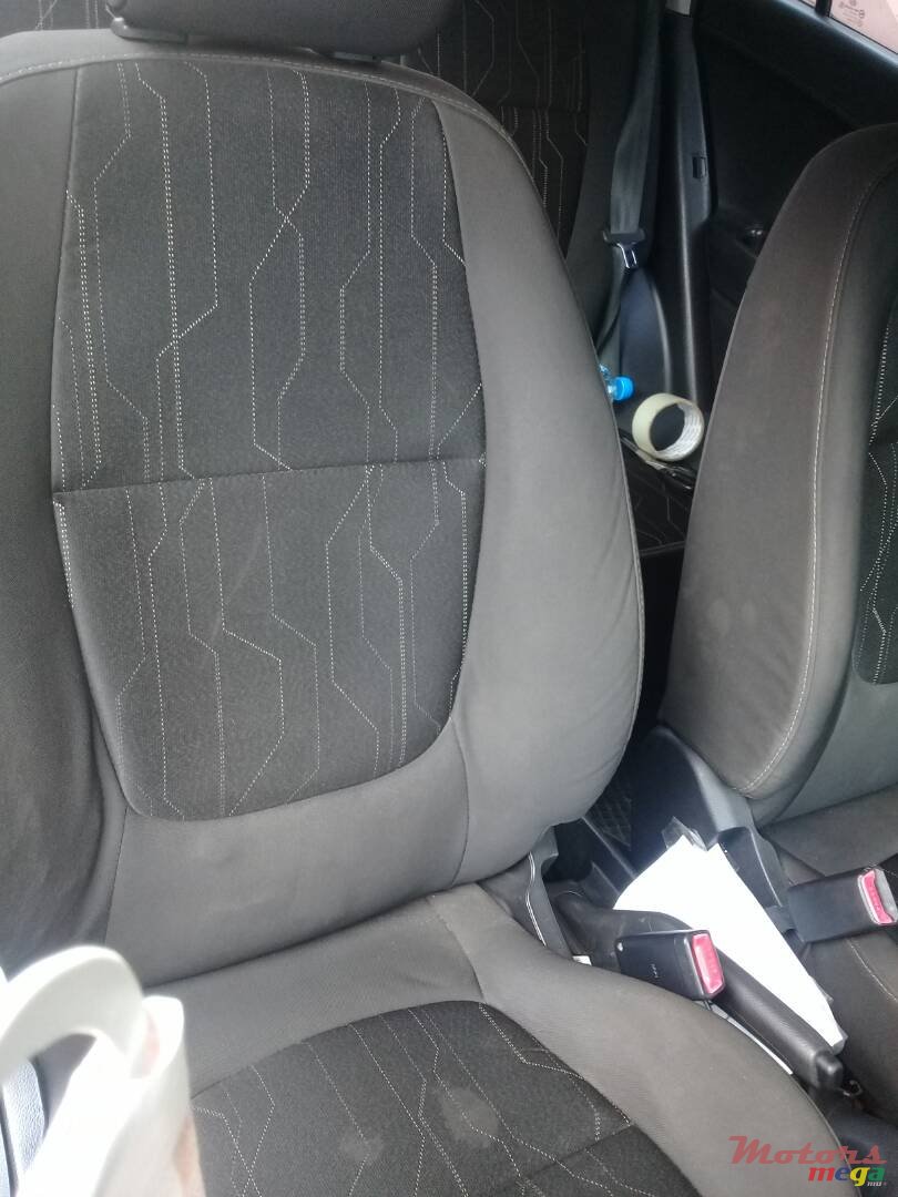 2011' Kia Picanto photo #3