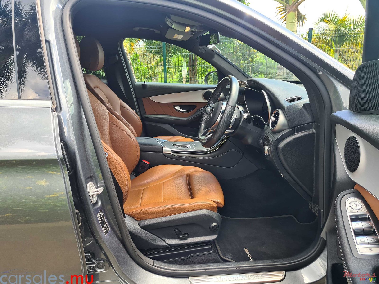 2020' Mercedes-Benz GLC 300 e AMG EQ Power 4 Matic photo #5