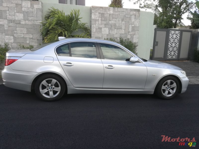 2010' BMW 520 i petrol,1998 cc photo #2