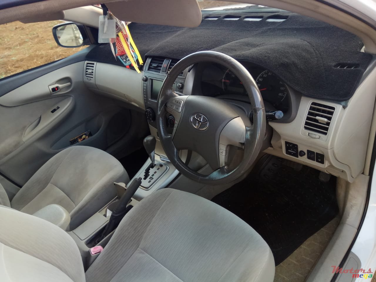 2006' Toyota Axio Original condition photo #3