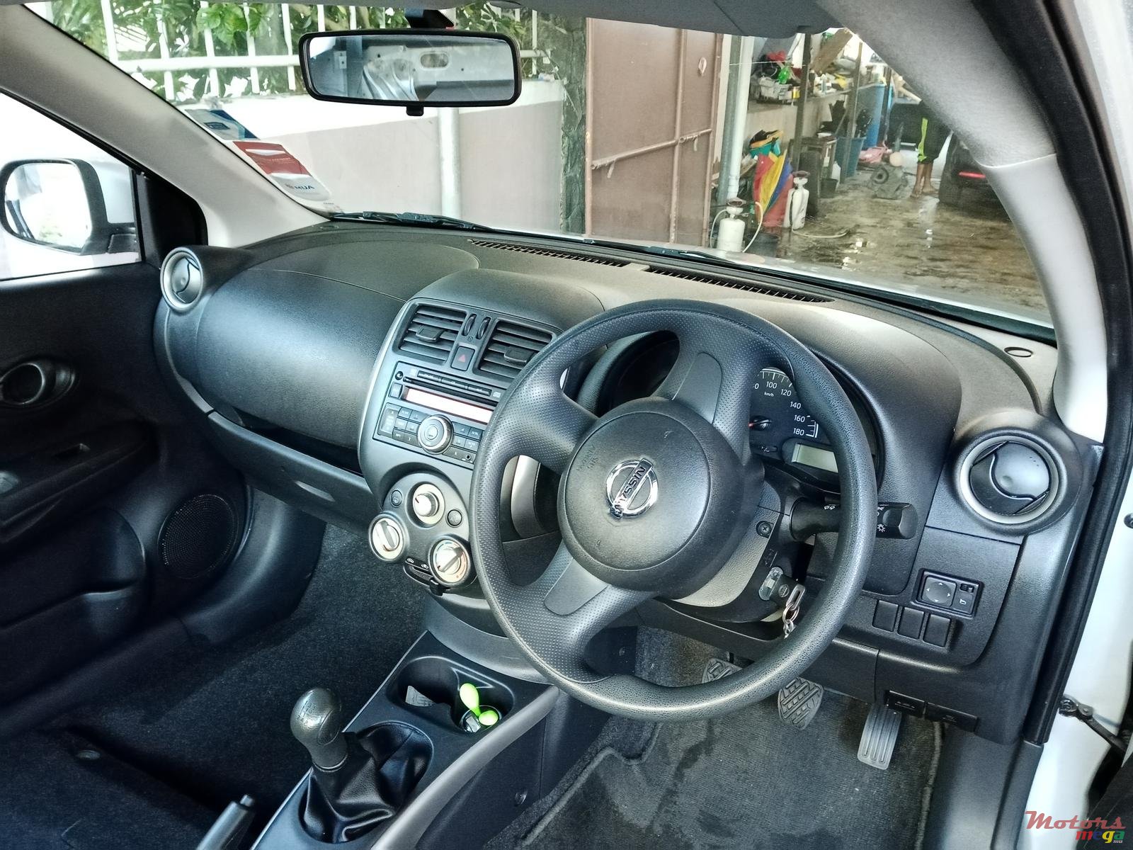 2013' Nissan Almera photo #4