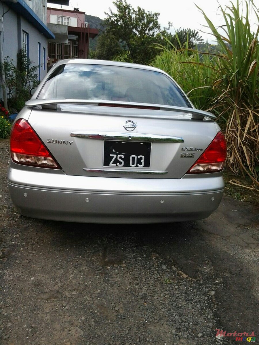 2003' Nissan Sunny photo #1