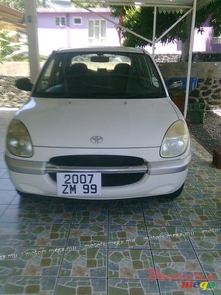 1999' Toyota photo #1