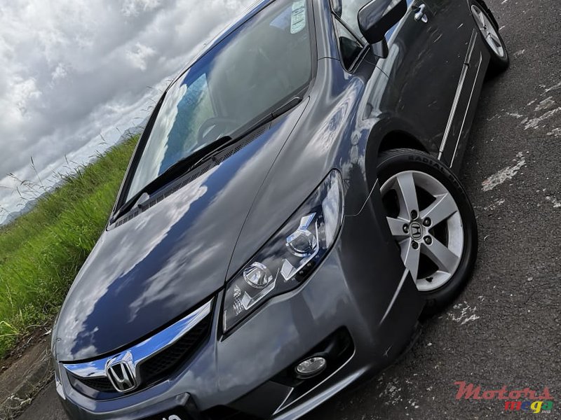 2010' Honda Civic VXI Automatic photo #1