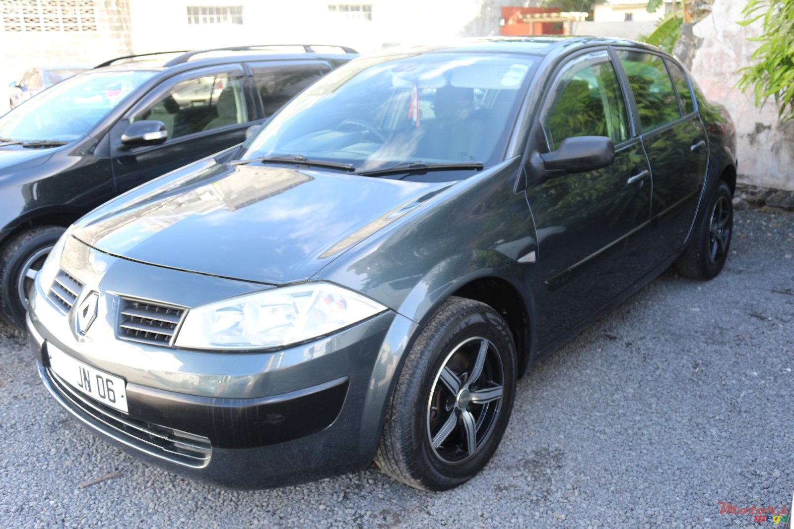 2006' Renault Megane photo #2