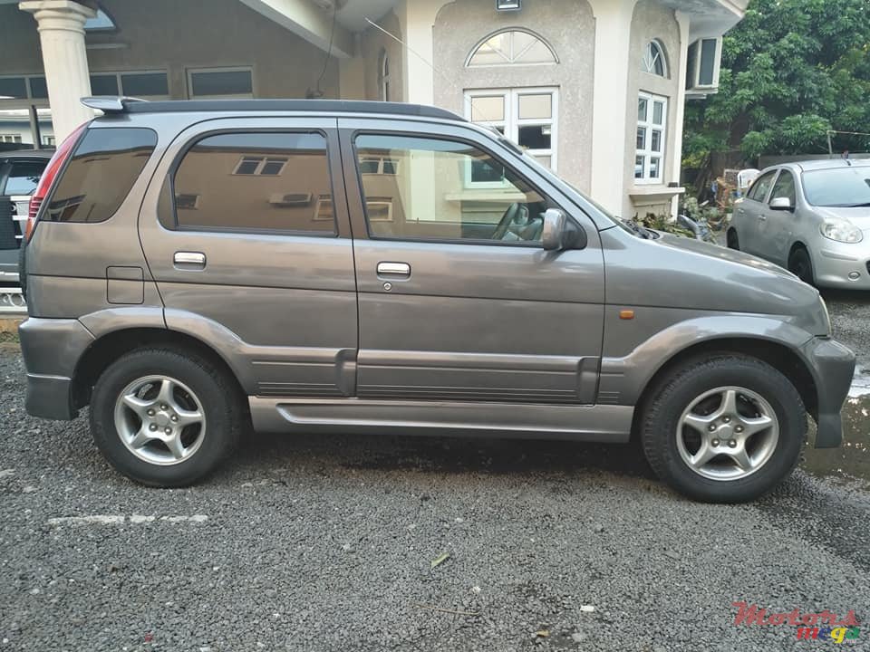 1999' Toyota Cami photo #3