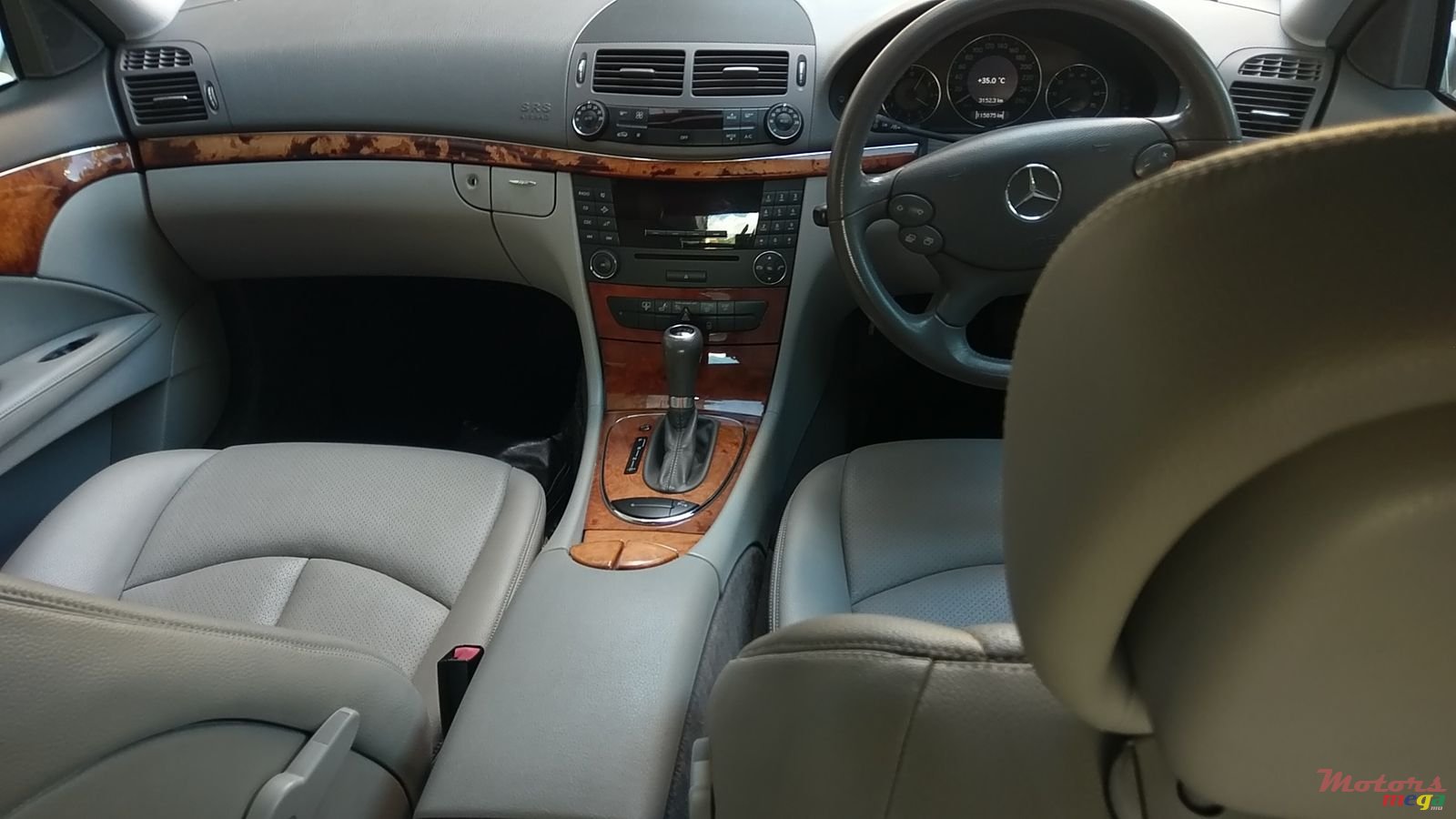 2008' Mercedes-Benz E-Class photo #3