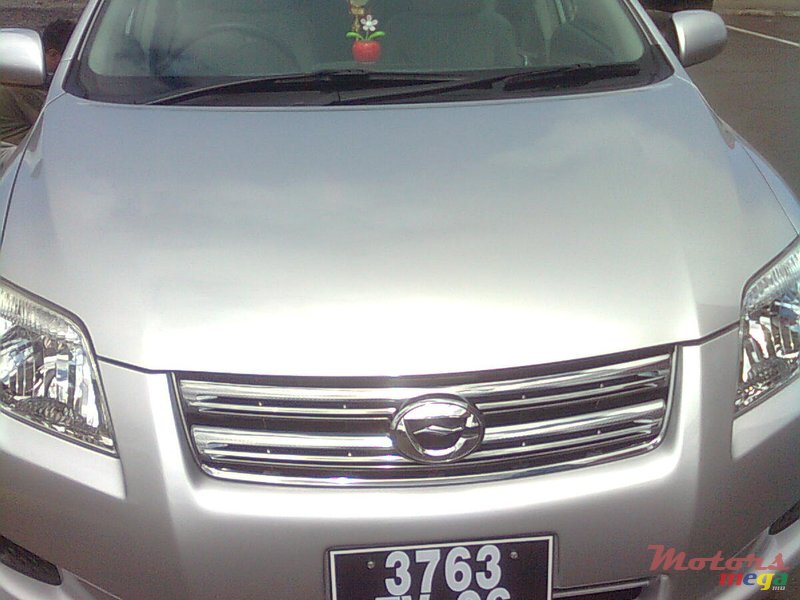 2006' Toyota Axio photo #1