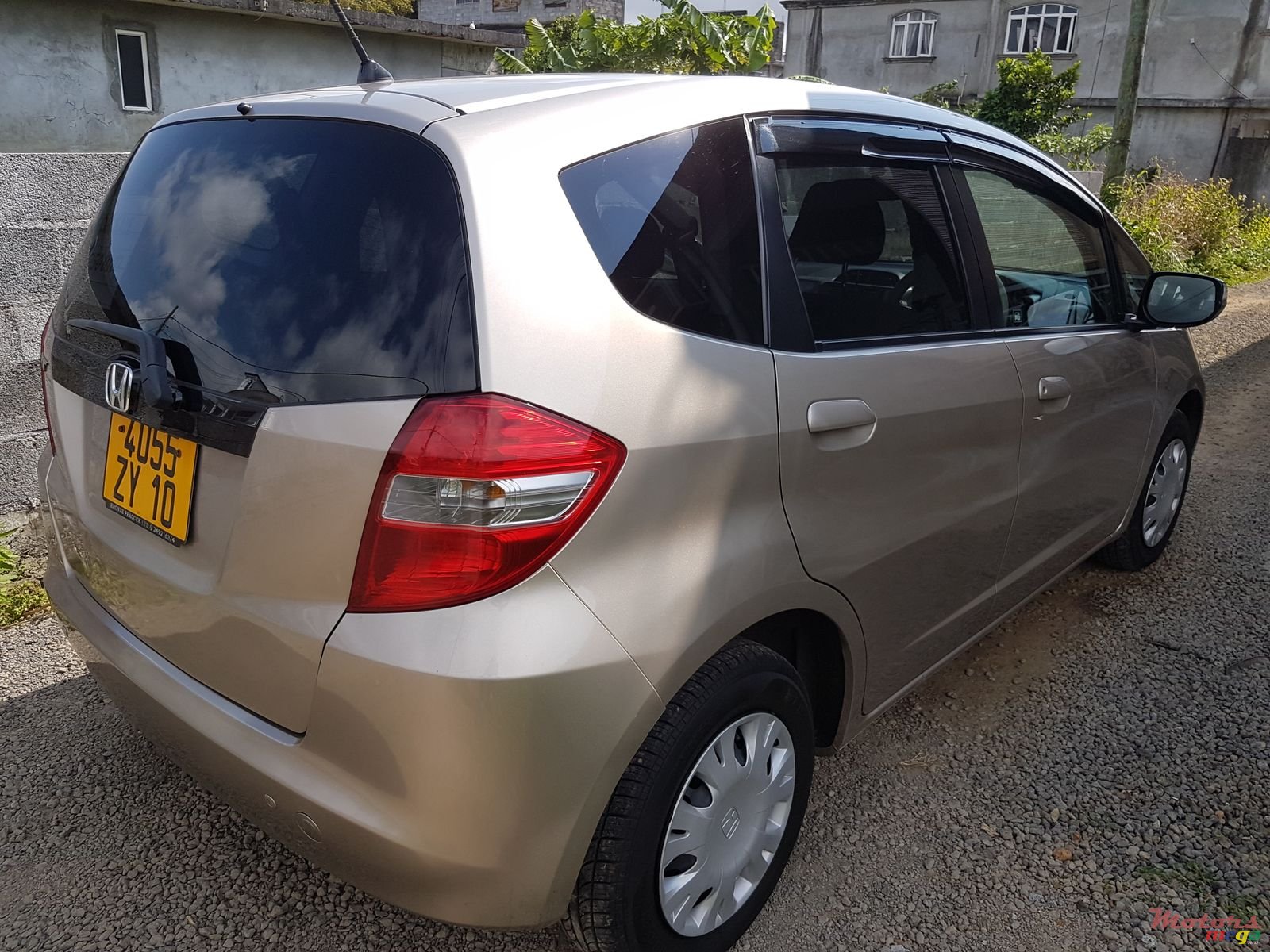 2010' Honda Fit photo #1