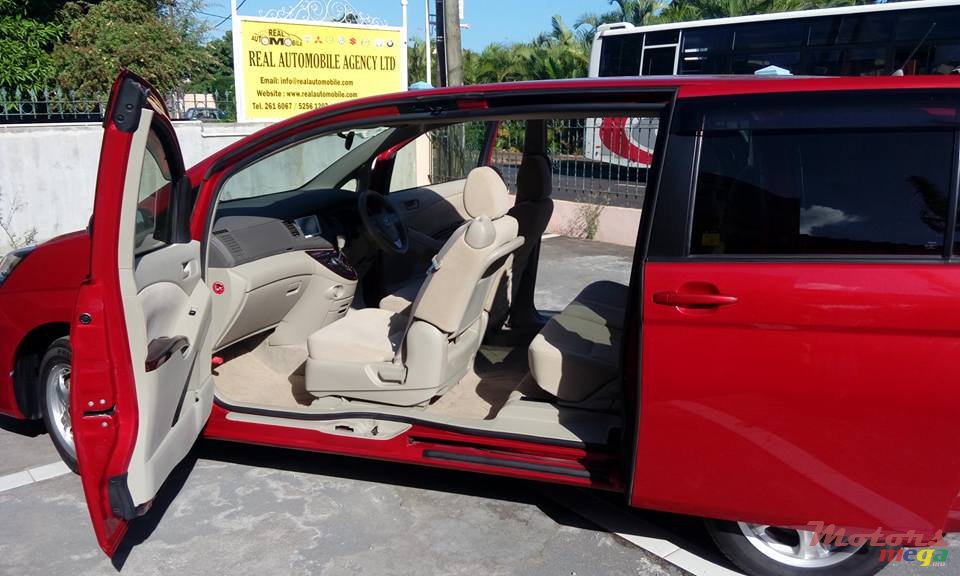 2014' Toyota photo #4