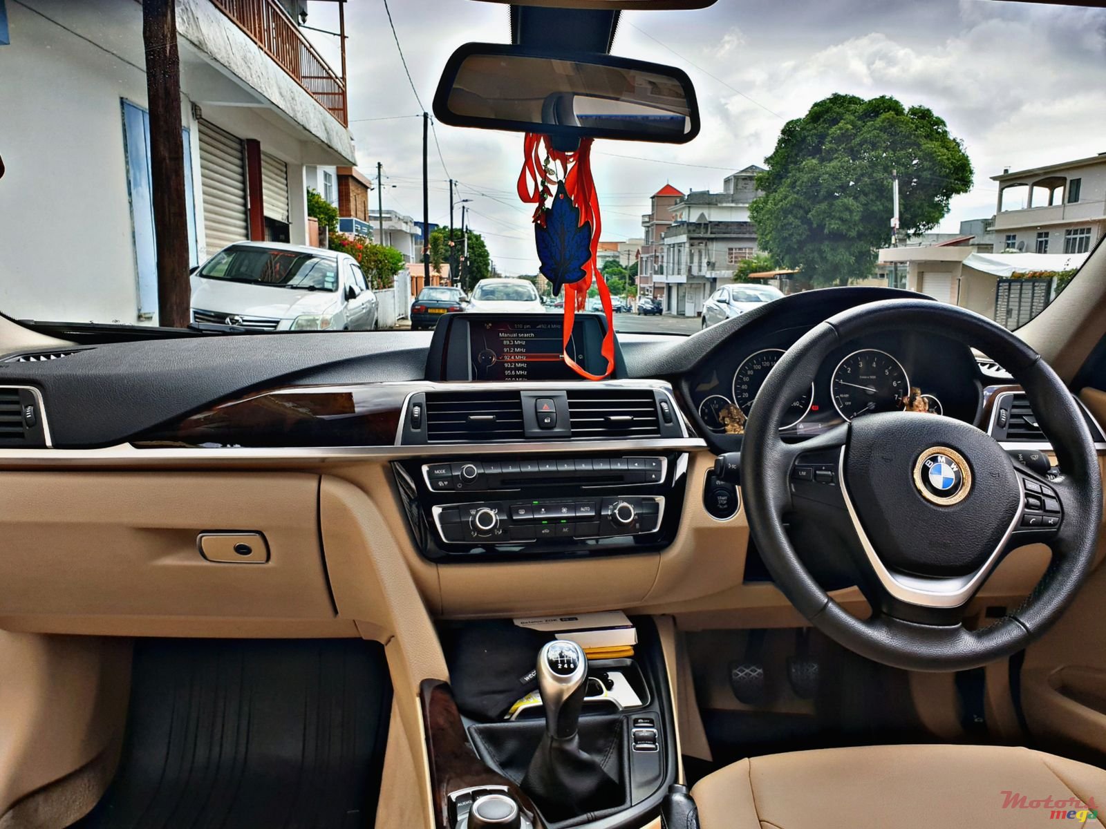 2016' BMW 318 No photo #7