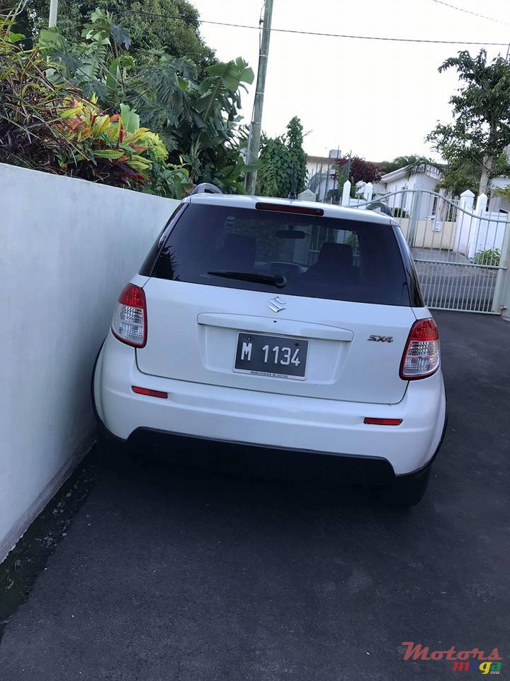 2006' Suzuki SX4 photo #1