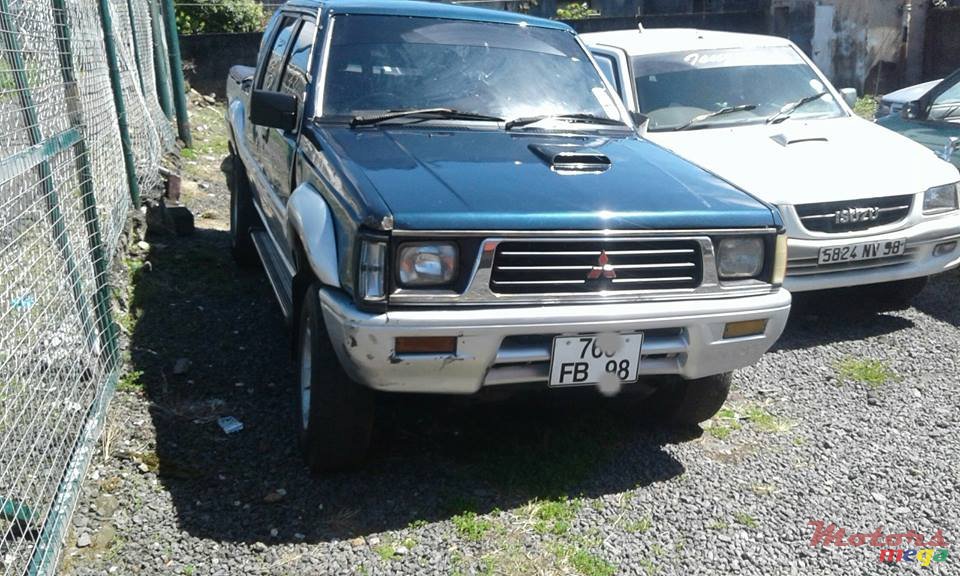 1998' Mitsubishi srada photo #2