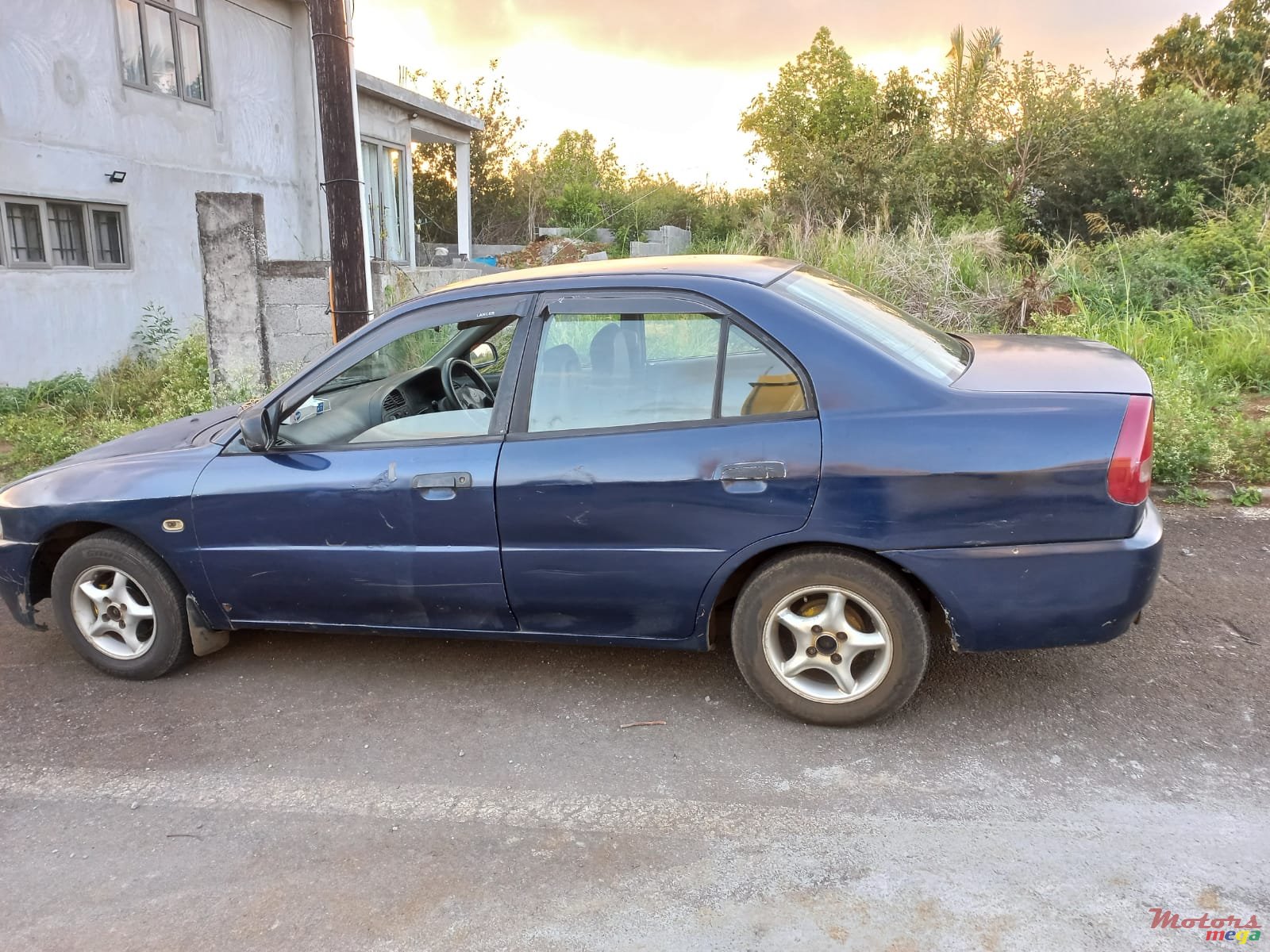 1997' Mitsubishi Lancer photo #2