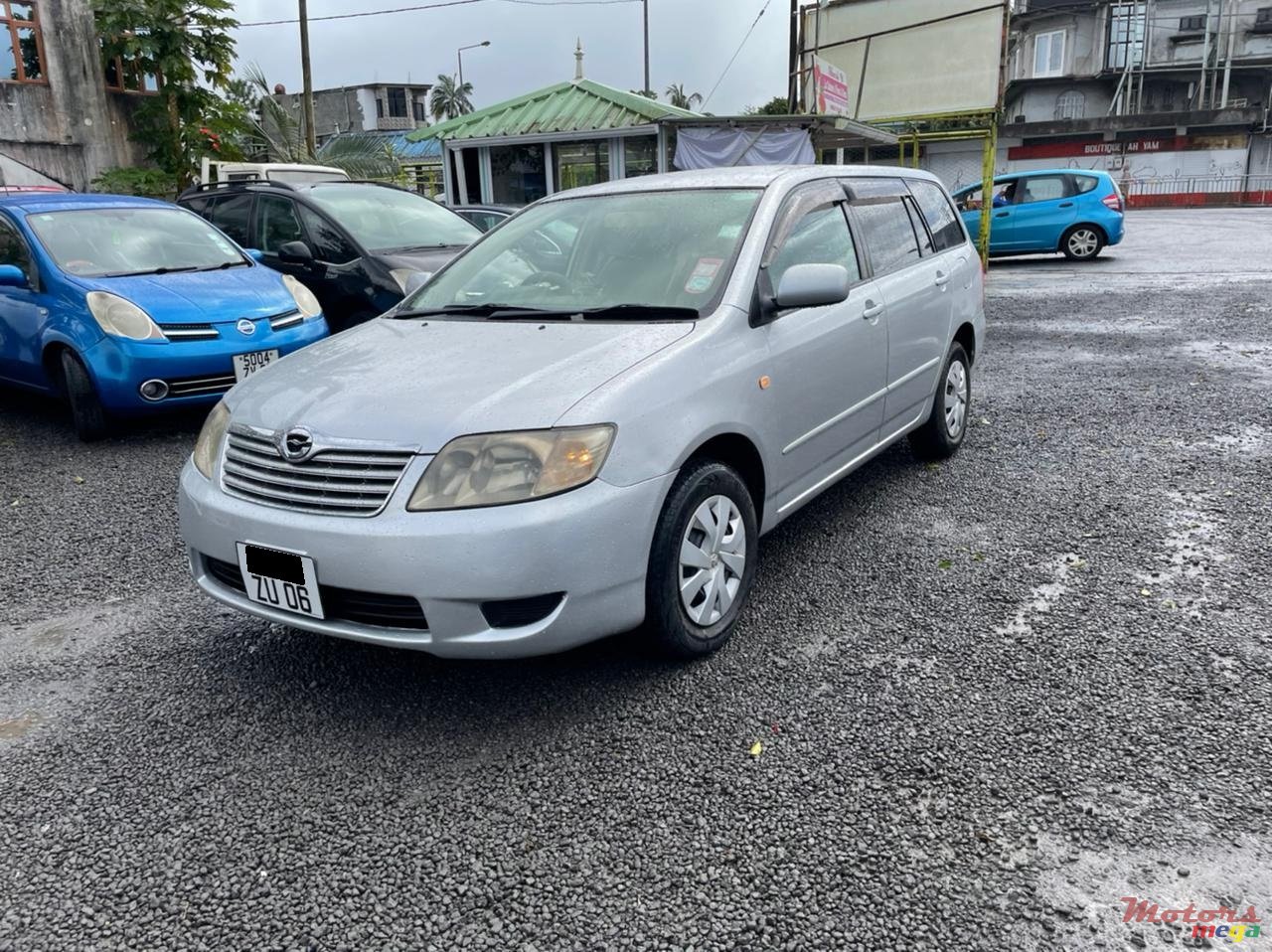 2006' Toyota Fielder photo #2