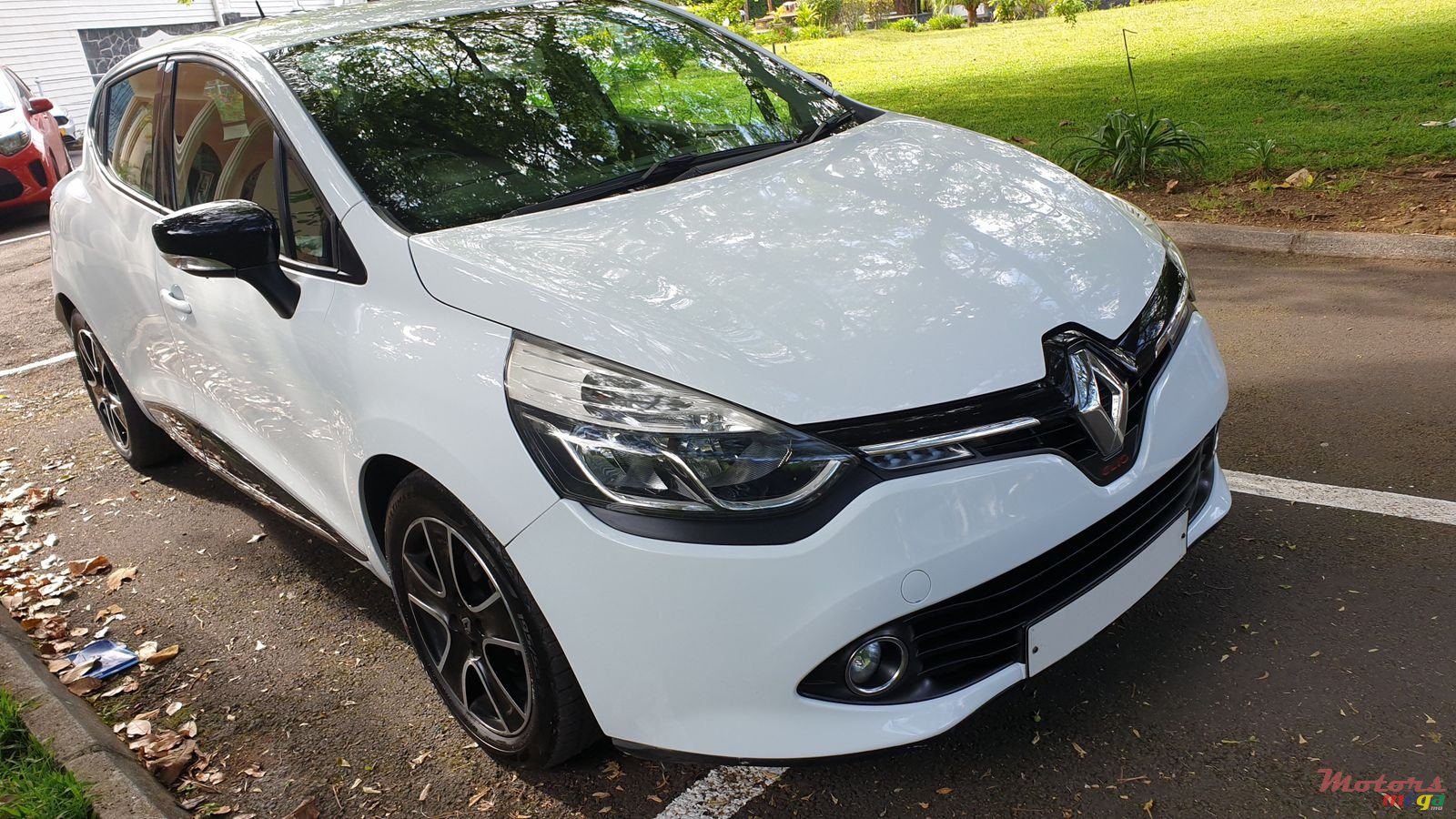 2015' Renault Clio Expression photo #1