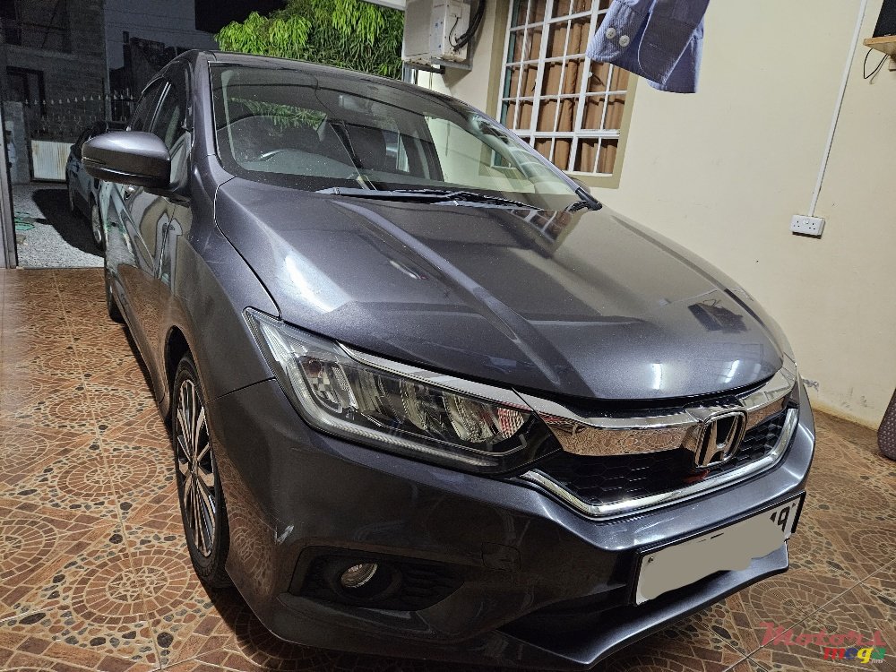 2019' Honda Ballade Executive photo #7