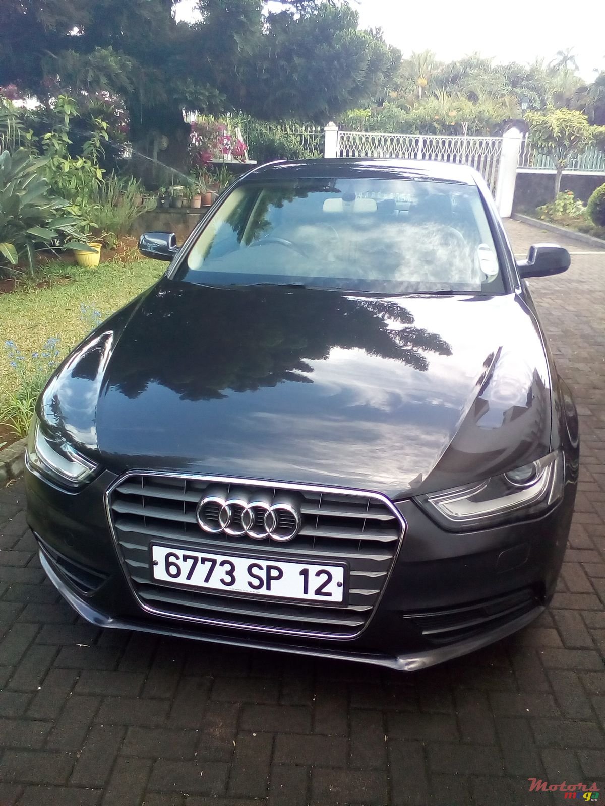 2012' Audi A4 photo #1