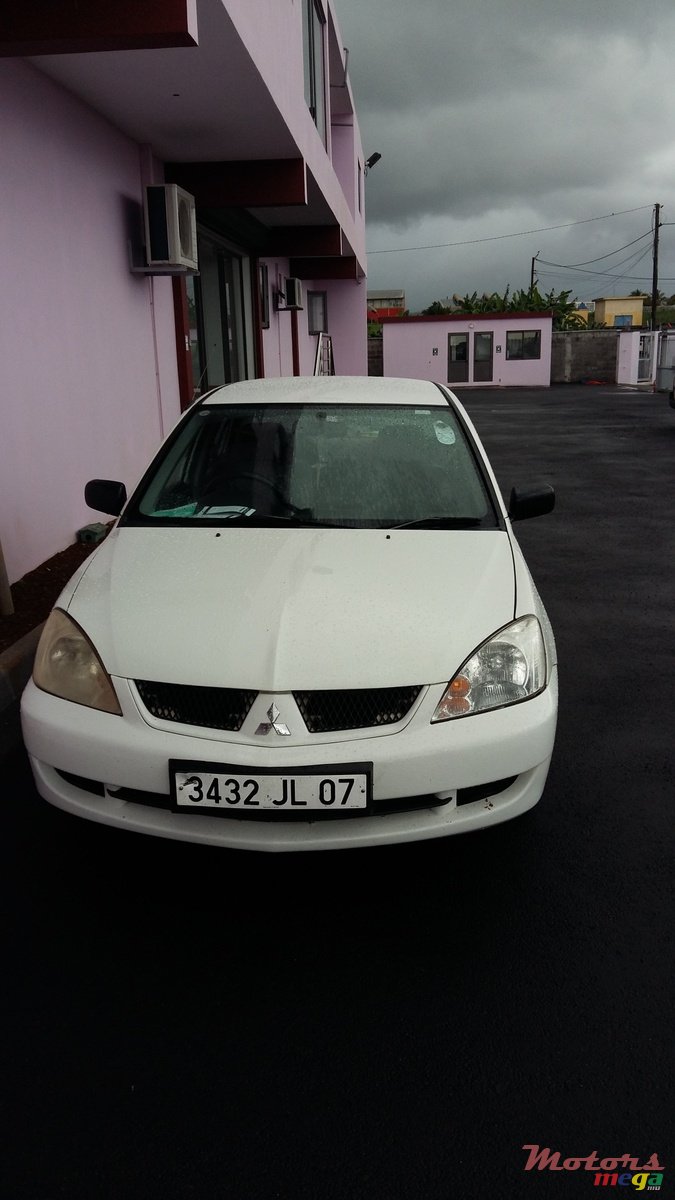 2007' Mitsubishi Lancer photo #1