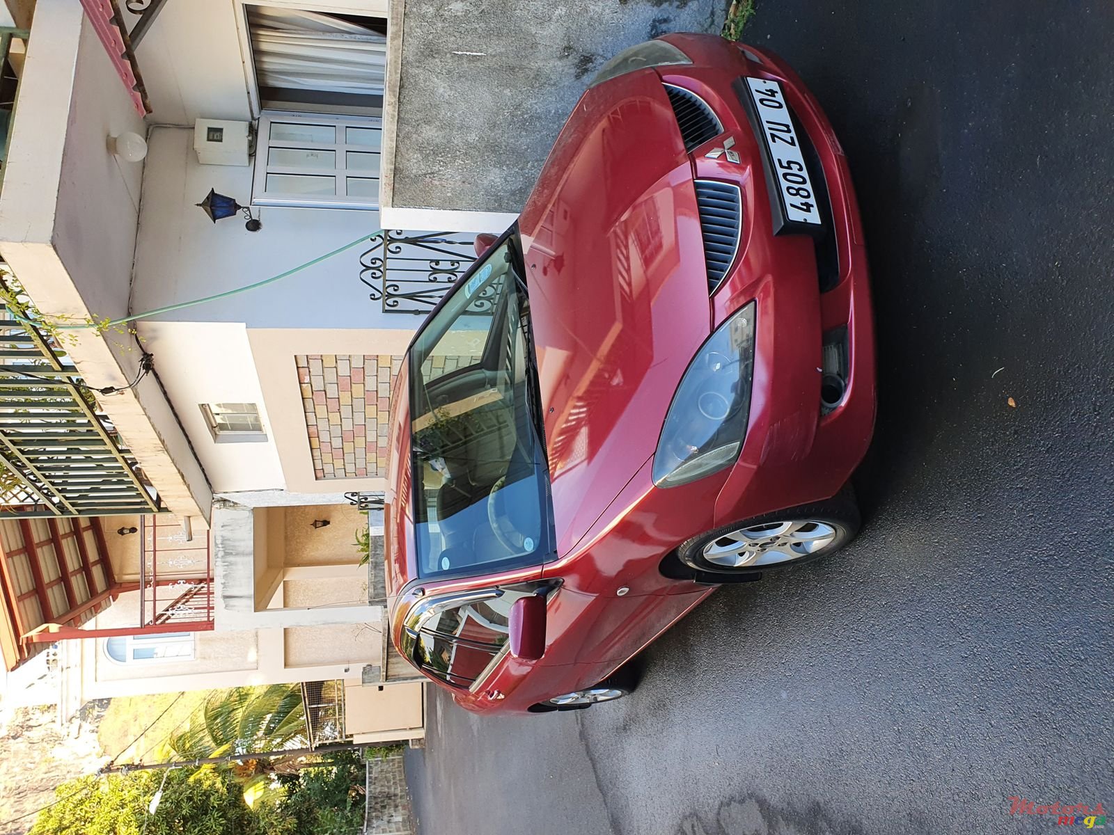 2004' Mitsubishi Lancer photo #2