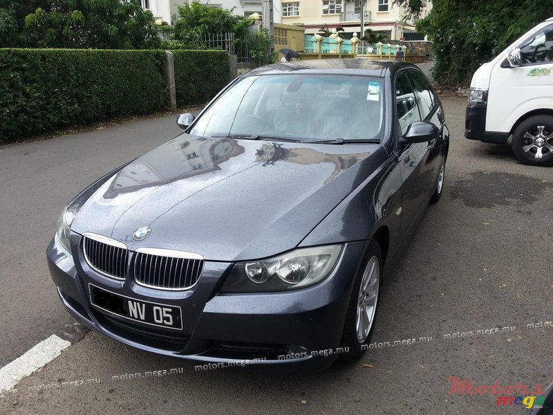 2005' BMW 3 Series photo #1